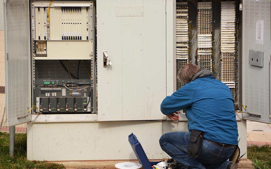 recherche travail électricien bâtiment Lisses